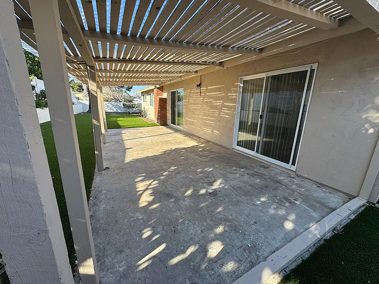 1058 Benjamin Pl — Photo 16