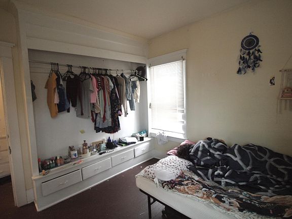 3rd image of 152 Lisbon Ave Floor 2
