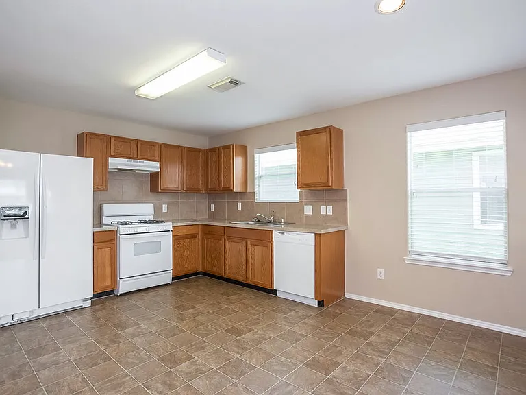 8223 Wainwright Way — Photo 6