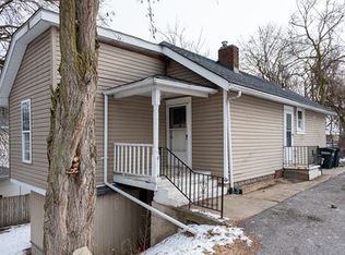 832 1/2 5th Ave, Coraopolis, PA 15108