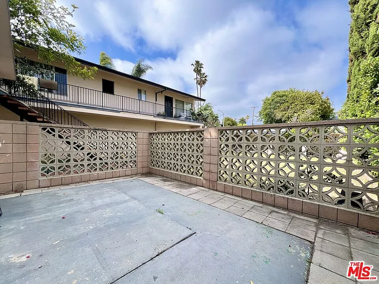1552 Berkeley St #1 — Photo 23