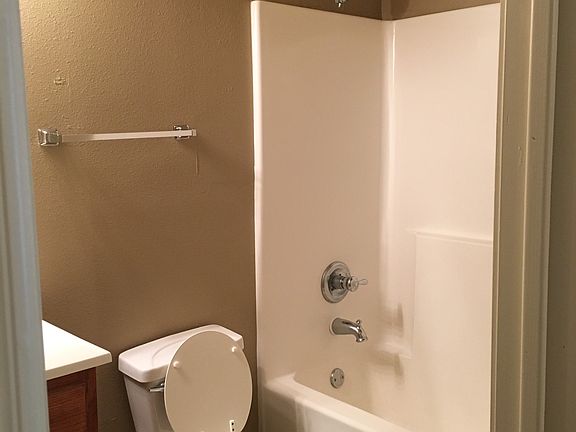 3rd image of 310 E Pine St APT 2