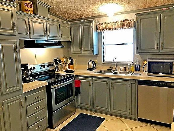 2nd image of 14813 Sugura Dr