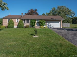 6463 Ward Rd, Sanborn, NY 14132