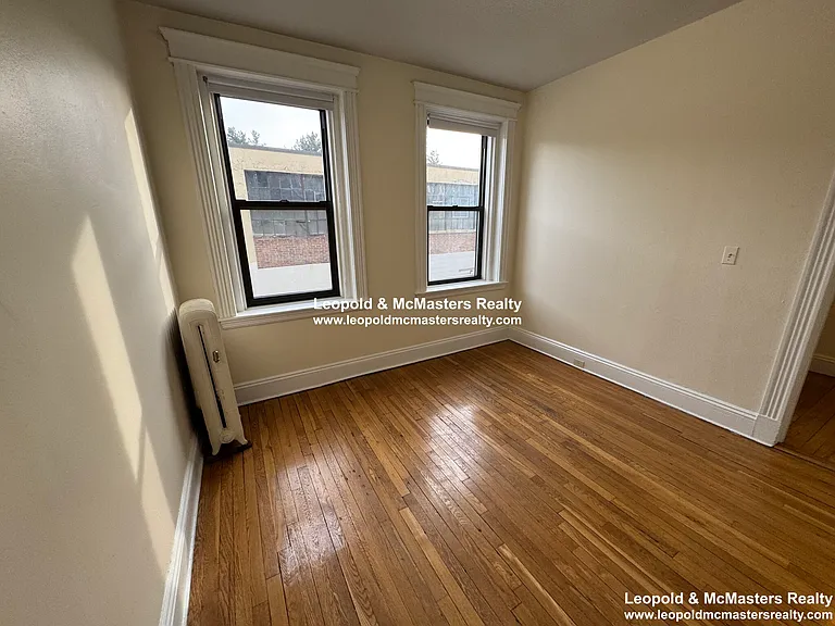 1124 Commonwealth Ave — Photo 37