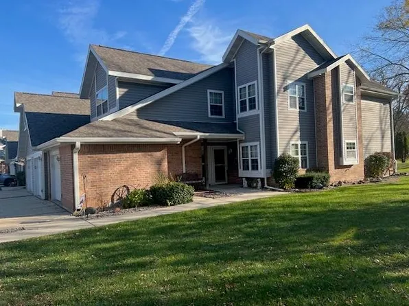 26 Pluim Dr APT 31, Waupun, WI 53963