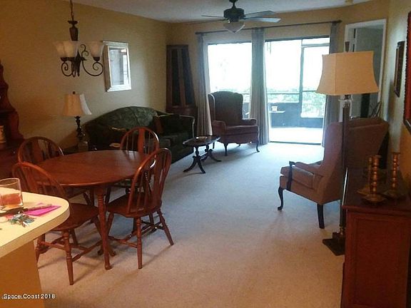 Living Room / Dining Room Combo