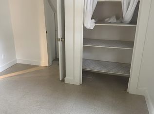 9 Mountain Rd #B, Cape Neddick, ME 03902