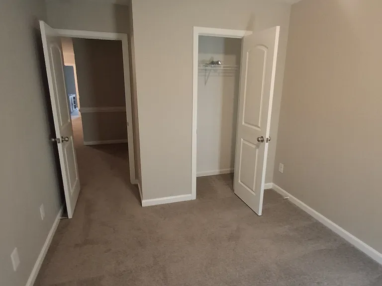 2137 Belmont Cir — Photo 21
