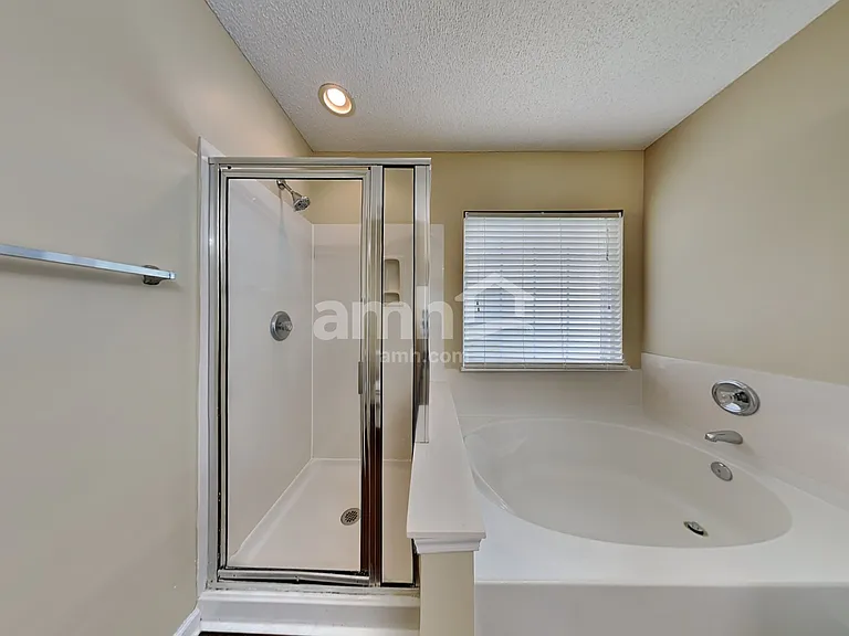 304 Southport Dr — Photo 12