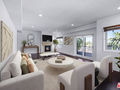 155 N Hamilton Dr APT 402, Beverly Hills, CA, 90211