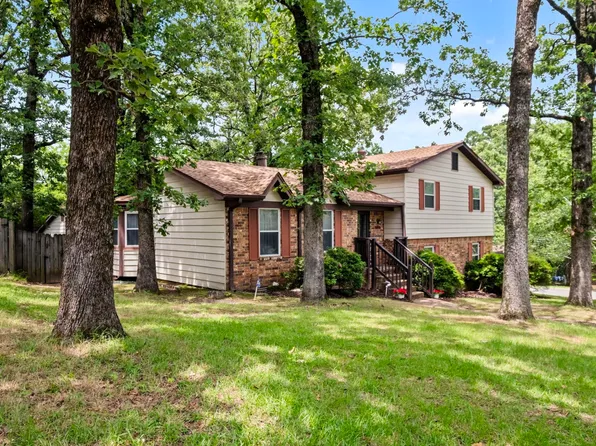 6300 Rolling Hills Dr, N Little Rock, AR 72118