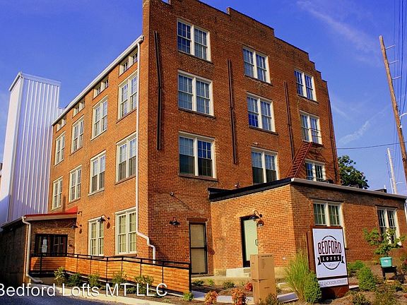 2nd image of 412 Jackson St APT 403