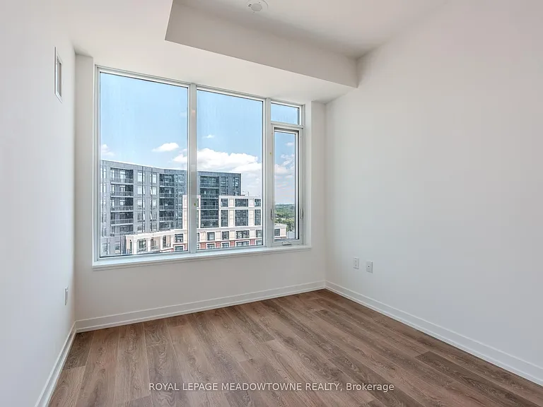 2485 Eglinton Ave W #913 — Photo 16