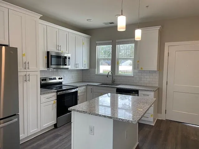 133 John Street - A-(Ravenel 2.0A) — Photo 3