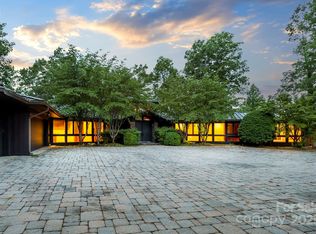 130 Piney Ridge Ln, Saluda, NC 28773