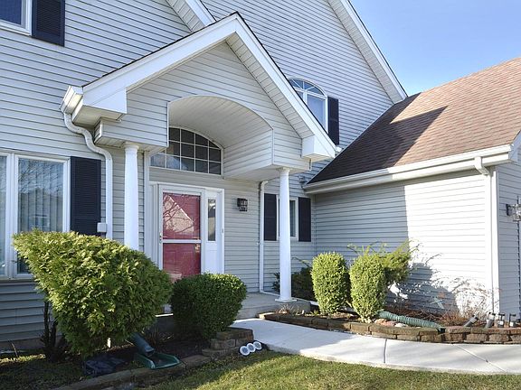 2nd image of 1495 Creekside Dr