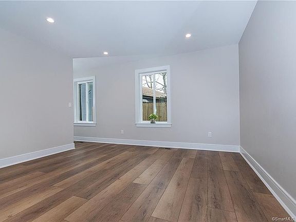 4th image of 241 Hillandale Ave