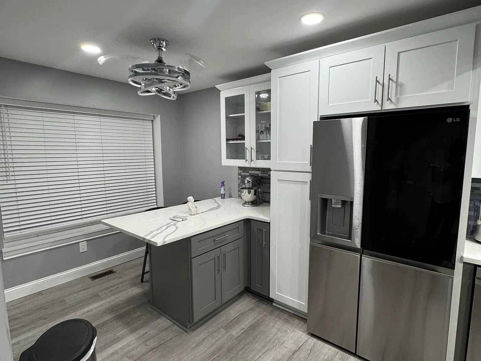3 bed, 2.5 bath, 1800 sqft, $2,700 — Photo 1