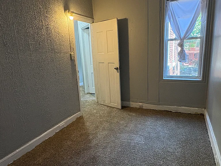 1716 Miller St — Photo 16