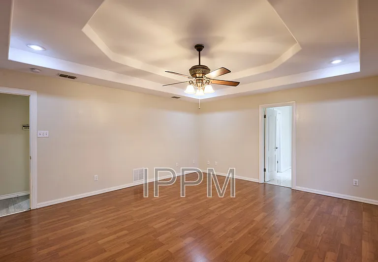 2609 Thomas Ln — Photo 23