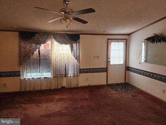 5th image of 106 Clearfield Ct E