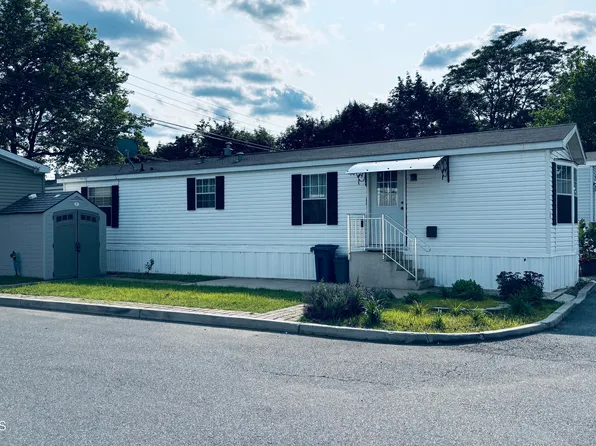 6 Monique Circle, Hazlet, NJ 07730