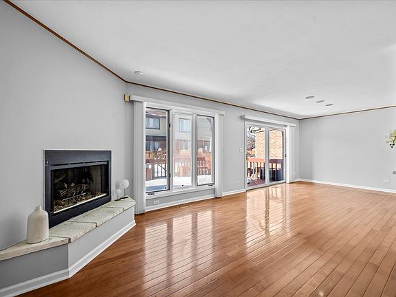 4th image of 1709 Koehling Rd