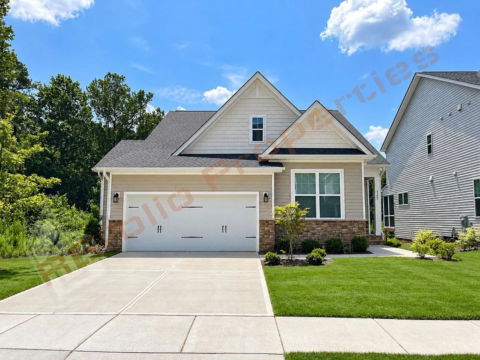 147 Thrower Ln