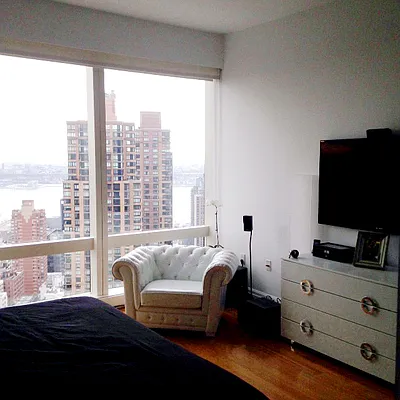 Rented by A & I Broadway | media 5