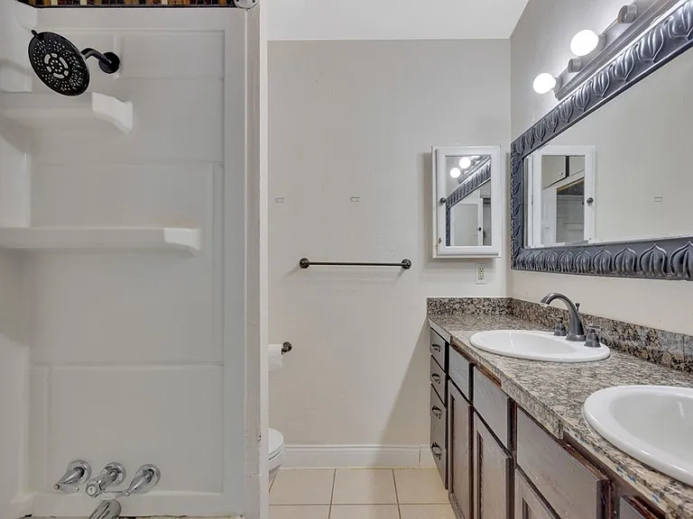 3524 W Shandon Ave — Photo 13