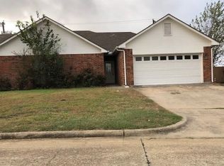1020 Brenner Ct, Arlington, TX 76017