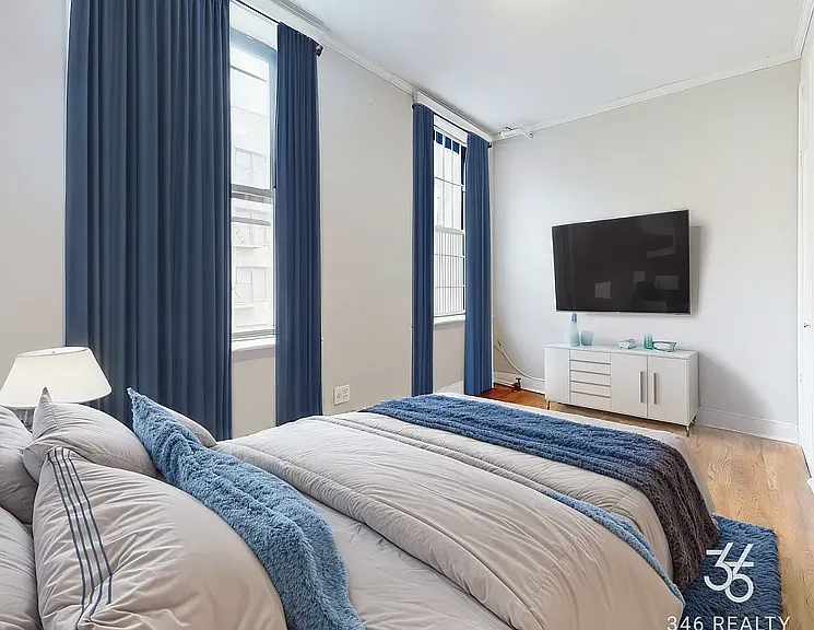 214 E 25th St #5RE — Photo 3