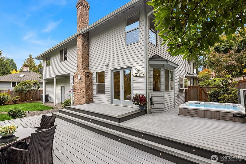 2nd image of 12138 NE 166th Place
