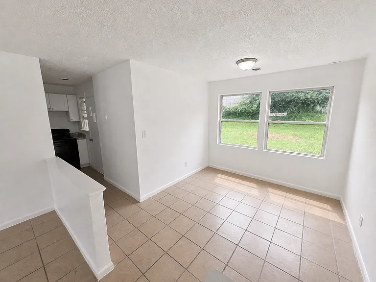 106 Louise Rd — Photo 10
