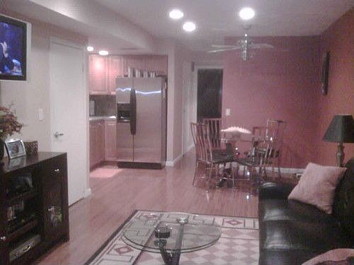 3rd image of 32 Abingdon Ave