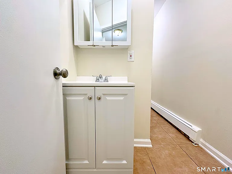 28 Sexton St #3N — Photo 10