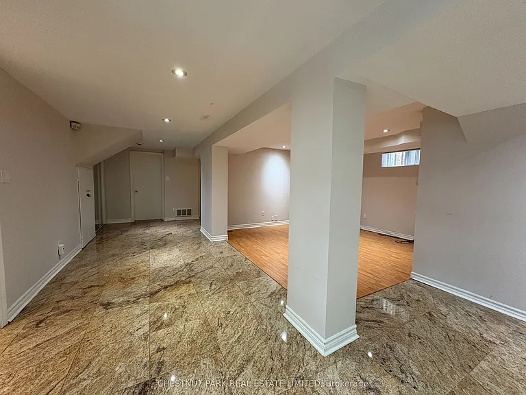 93 Surrey Ave — Photo 13