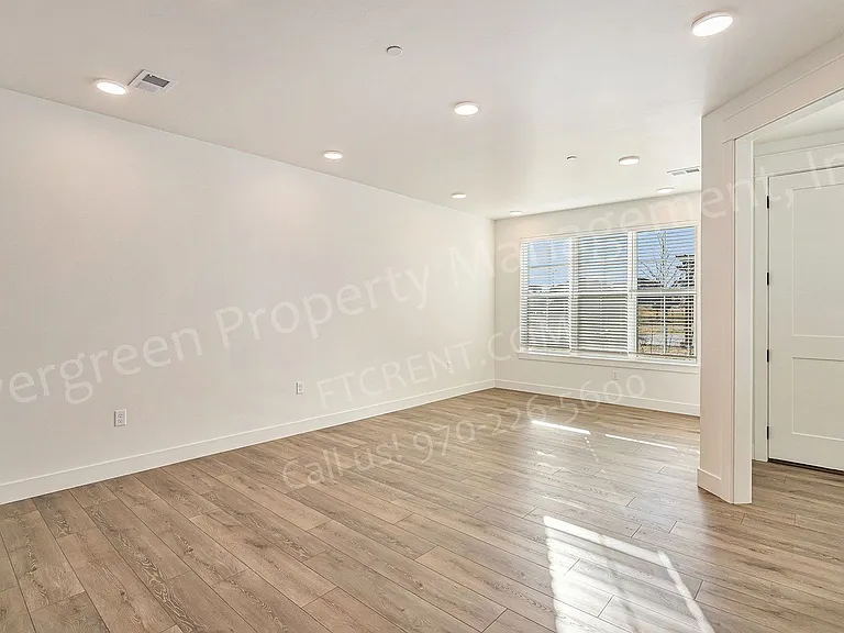 3045 E Trilby Rd #F26 — Photo 6