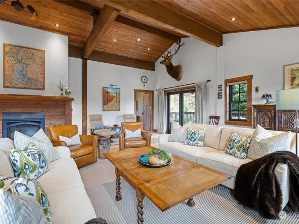 1270 Fruit Valley Lane, White Salmon, WA 98672