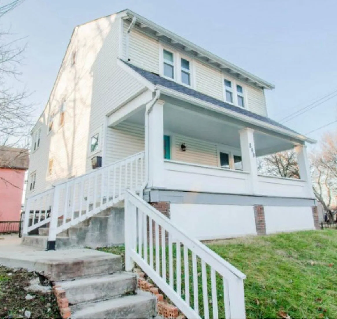 899 Carpenter St photo 1