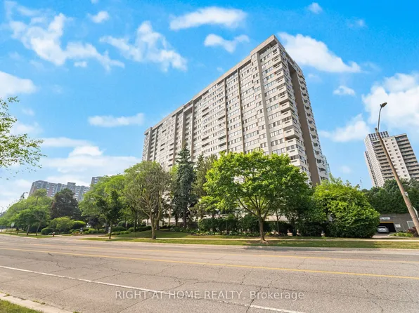 1580 Mississauga Valley Blvd #301, Mississauga, ON L5A 3T8