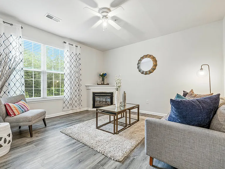 Riverchase Apartments — Photo 22