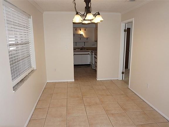 5th image of 1146 King Arthur Ct APT 116