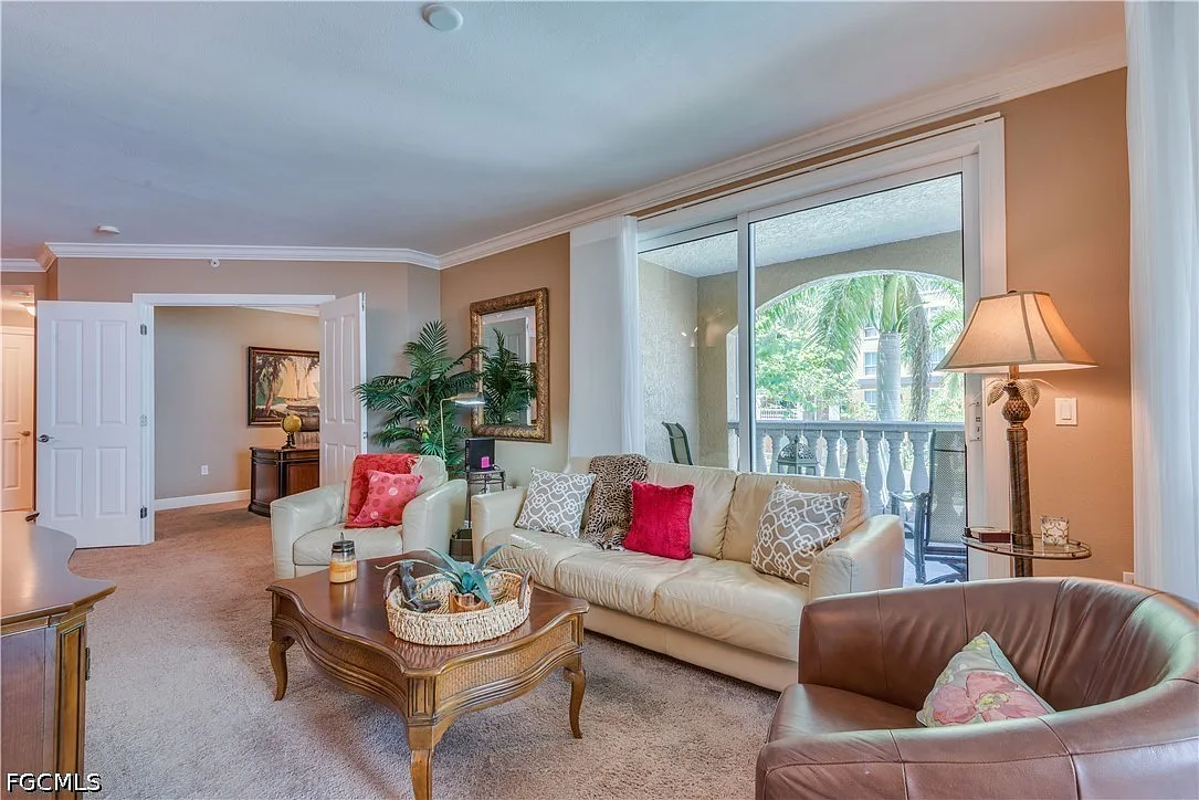 2 bed, 2.0 bath, 1296 sqft, $2,050 — Photo 2
