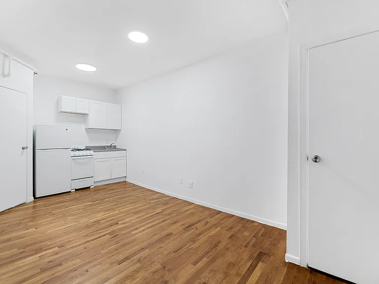 235 W 63rd St #1D — Photo 3