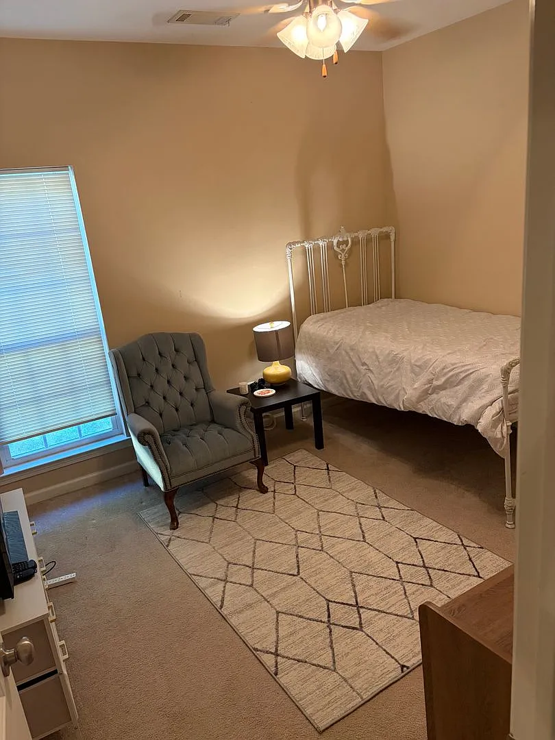 2714 Gage Dr — Photo 4
