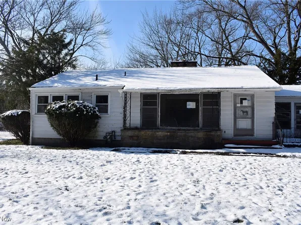 222 N Lipkey Rd, North Jackson, OH 44451