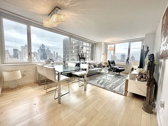 2nd image of 322 W 57th St APT 26T
