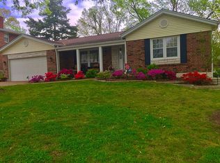 11336 Five Oaks Pkwy, Saint Louis, MO 63128